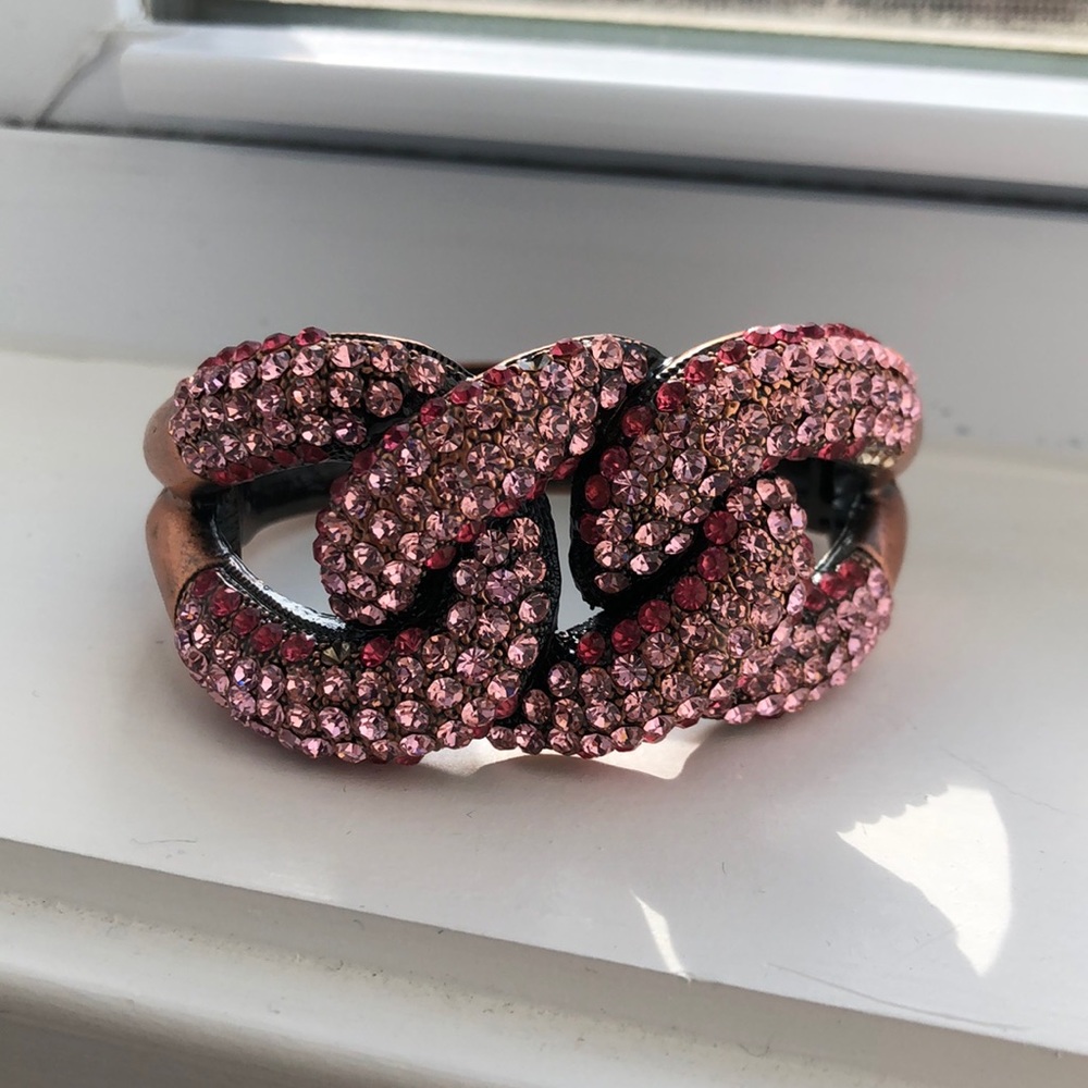 Pink rhinestone clasp bracelet